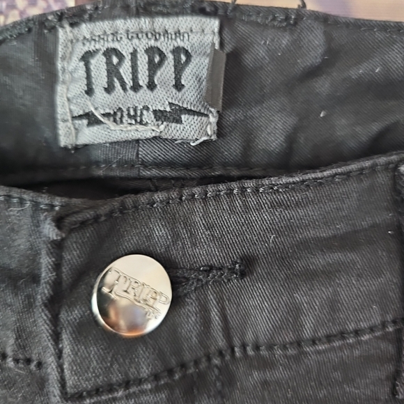 Sold‎ - Picture 4 of 9